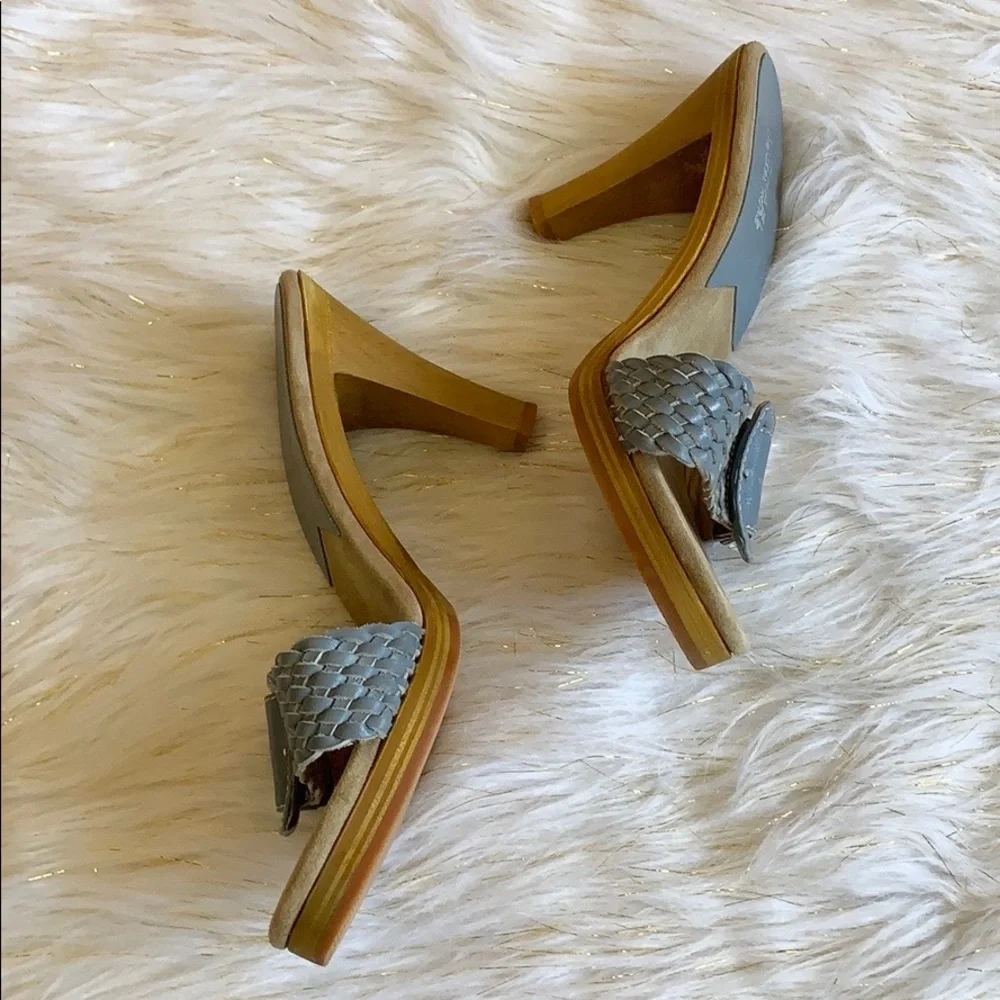 Michael Kors wooden slides - Picture 2 of 5